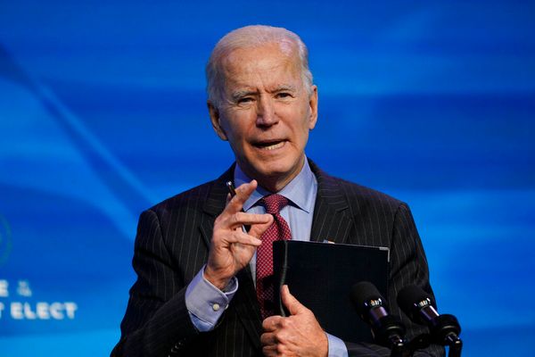 Vaccines and Masks: Biden Plan Aims to Break Pandemic Cycle