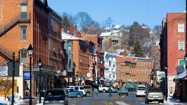 Take a Holiday Getaway in Galena, Illinois