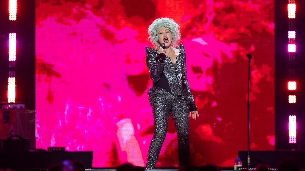 Cyndi Lauper's Final Tour Is Here–and the Girls Are Gonna Have Fun