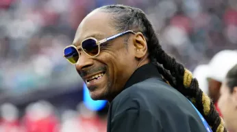 Snoop Dogg Issues Apology 