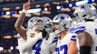 Dak Prescott Rallies Cowboys From 21 Down to Beat Eagles 24-21 After Breaking Tony Romo's Record